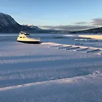 Ferienhaus Malangen Arctic Sealodge 10 *