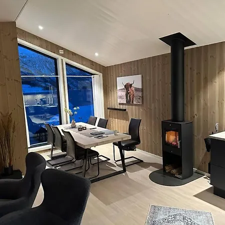 Дом отдыха Malangen Arctic Sealodge 10
