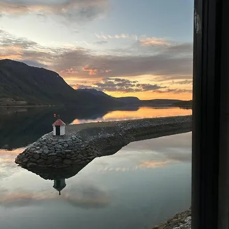 Malangen Arctic Sealodge 10 Мейстервик