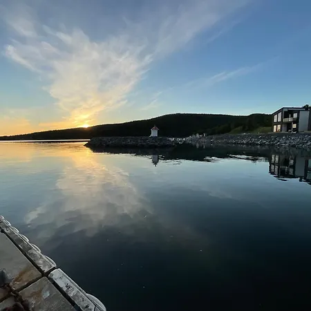 Malangen Arctic Sealodge 10 Ferienhaus Mestervik