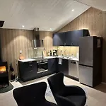 Casa de Férias Malangen Arctic Sealodge 10 *